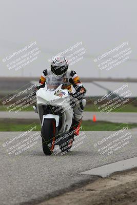 media/Nov-29-2025-TrackDaz (Sat) [[10ae2d9bce]]/A Group/Session 4 (Wheelie Bump)/